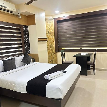 Vp International Hotel Bangalore Luaran gambar