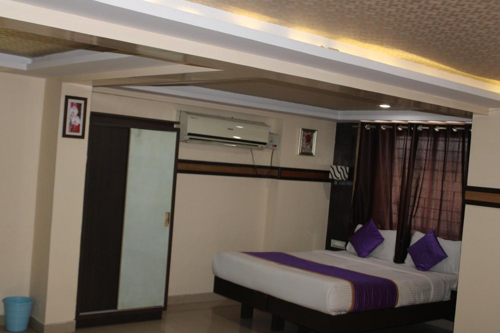 Vp International Hotel Bangalore Luaran gambar