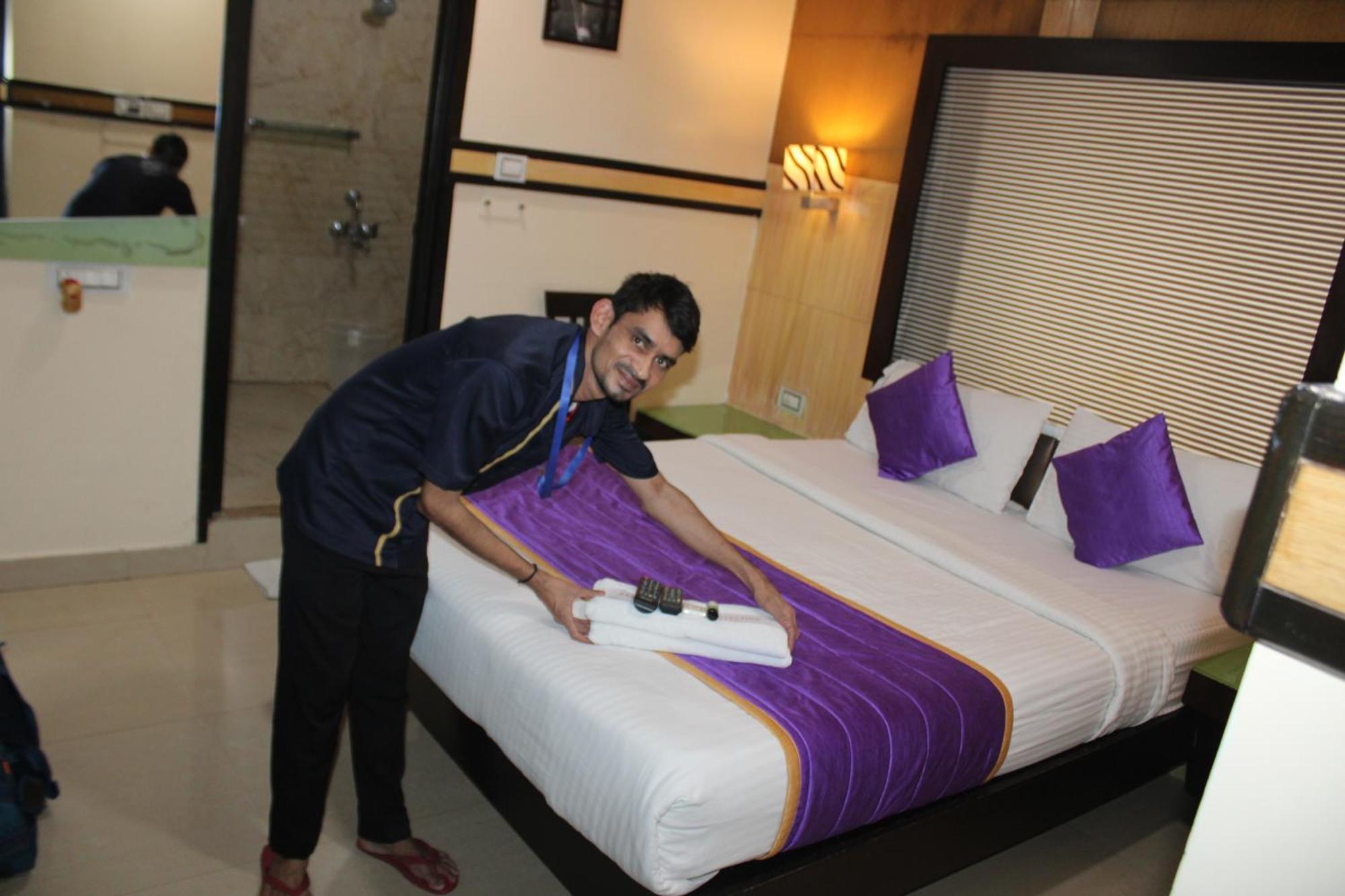 Vp International Hotel Bangalore Luaran gambar