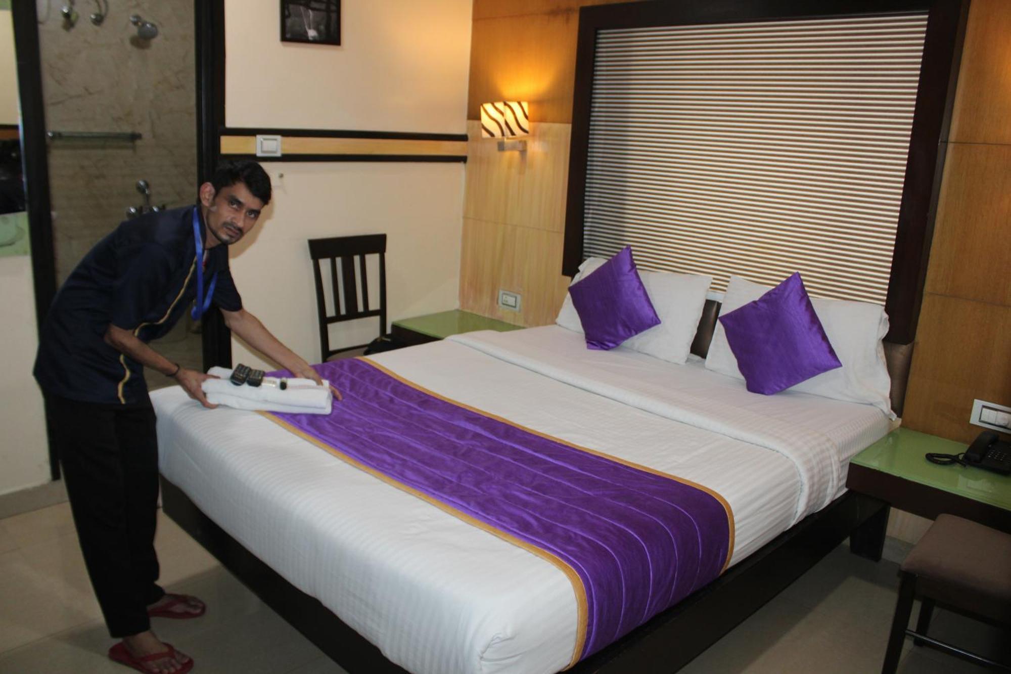 Vp International Hotel Bangalore Luaran gambar