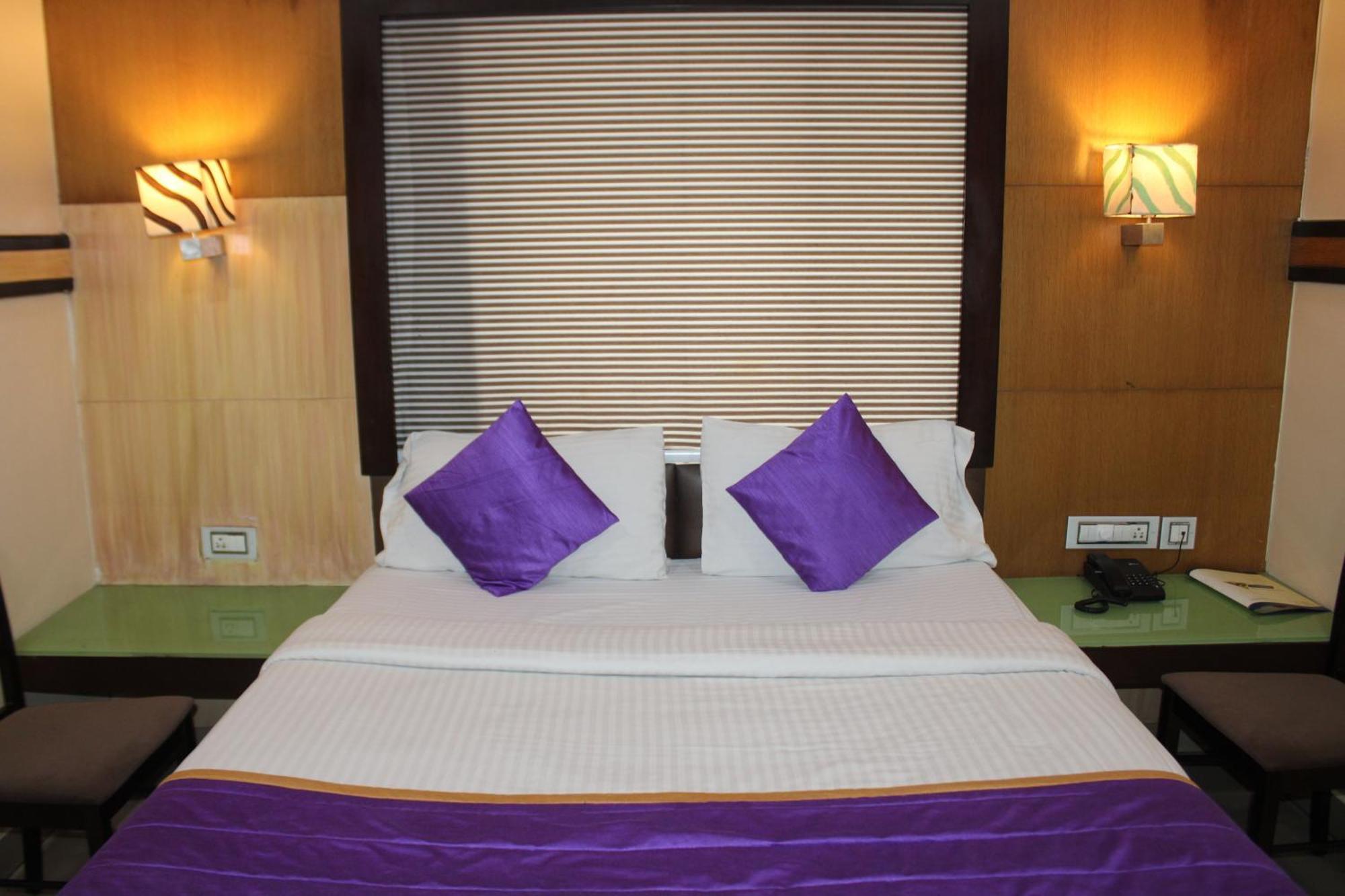 Vp International Hotel Bangalore Luaran gambar