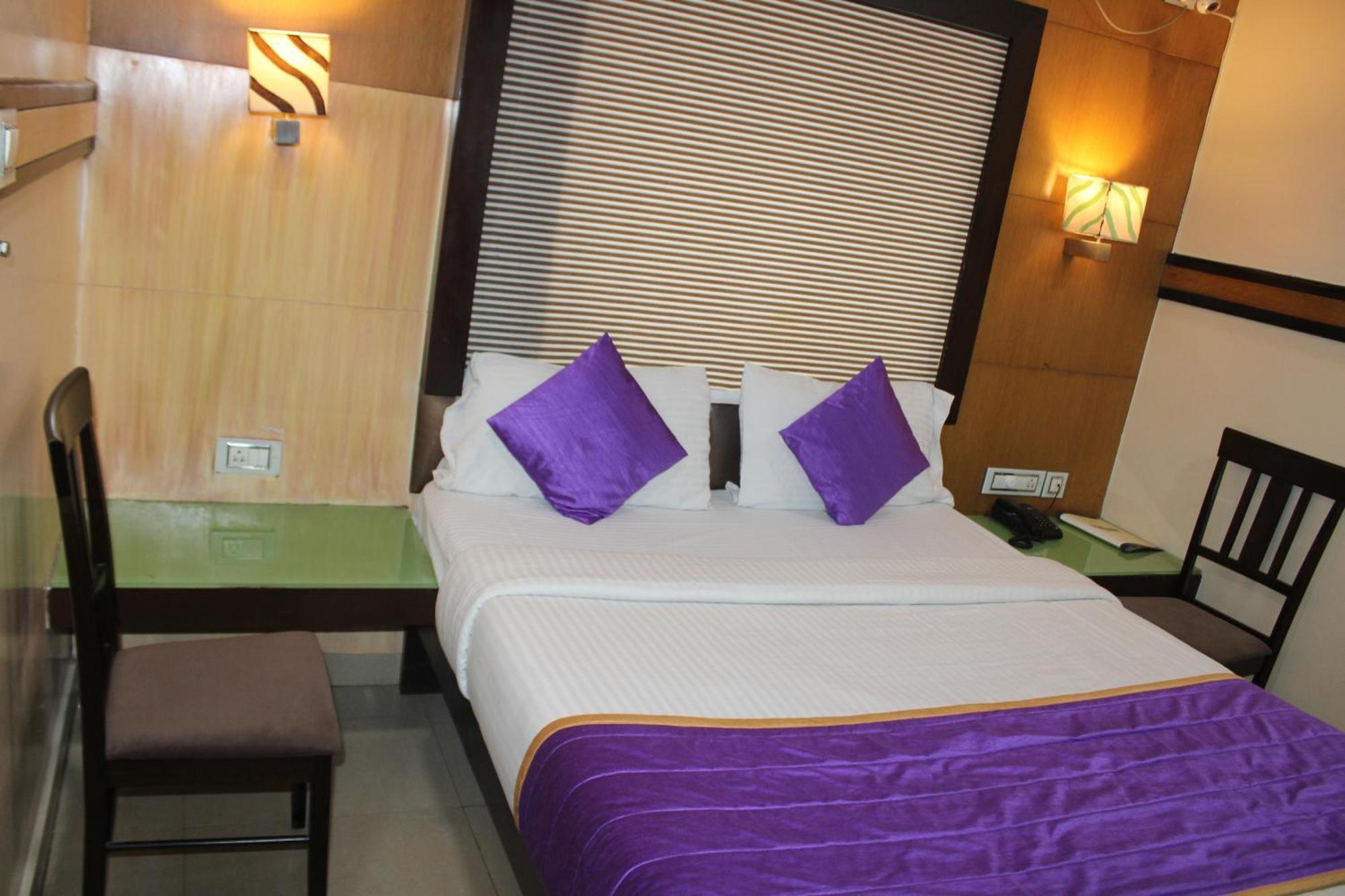 Vp International Hotel Bangalore Luaran gambar