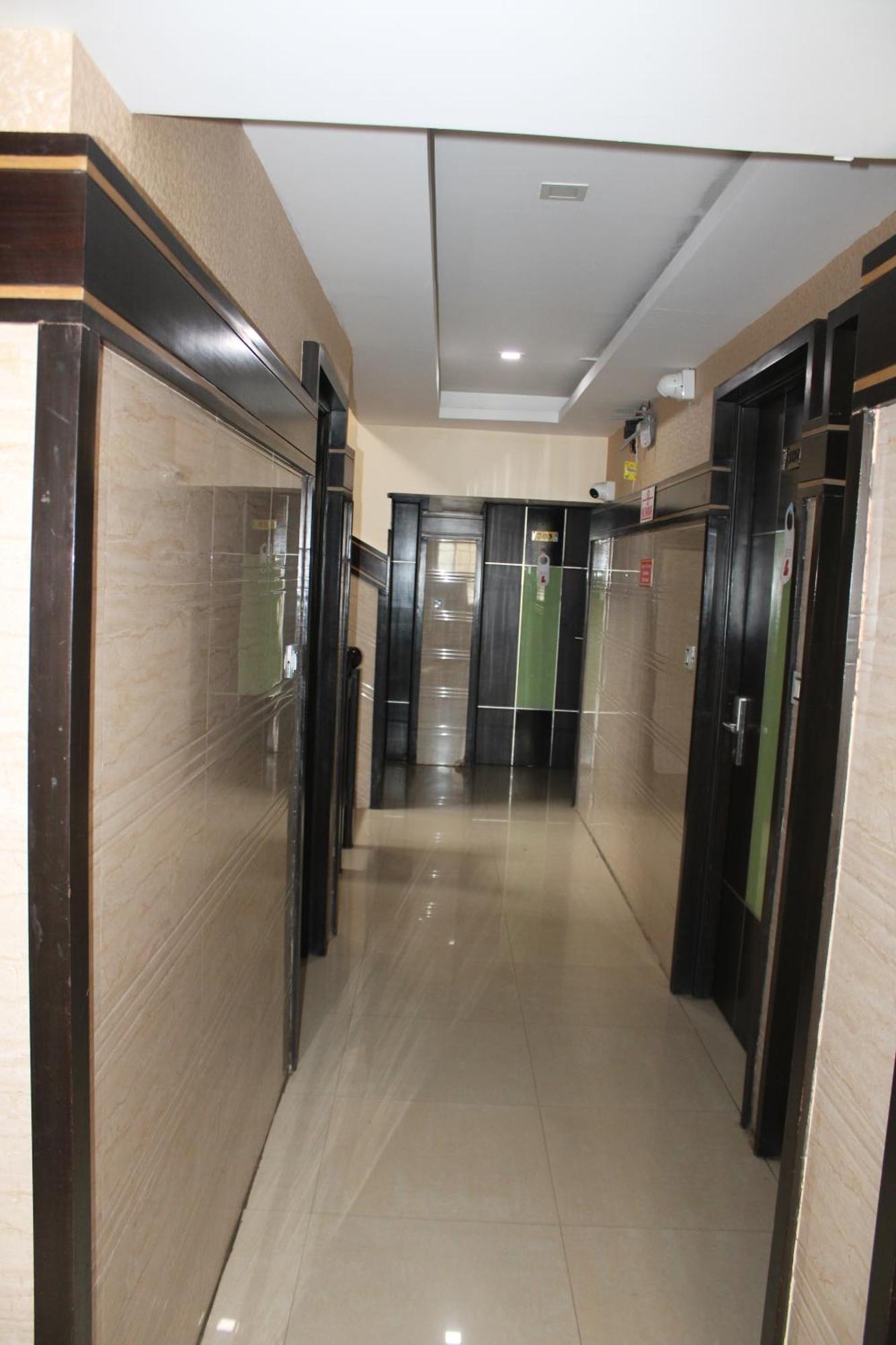 Vp International Hotel Bangalore Luaran gambar