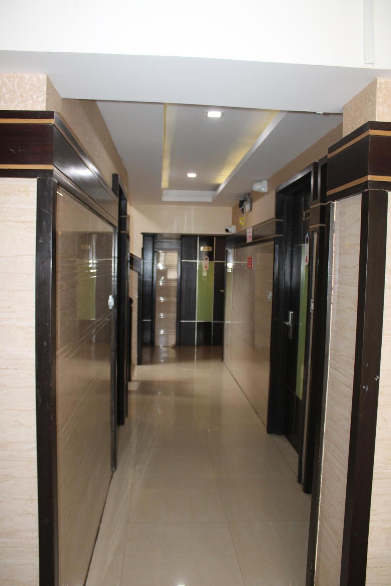 Vp International Hotel Bangalore Luaran gambar