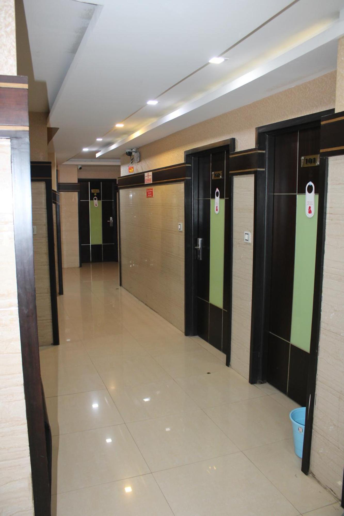 Vp International Hotel Bangalore Luaran gambar