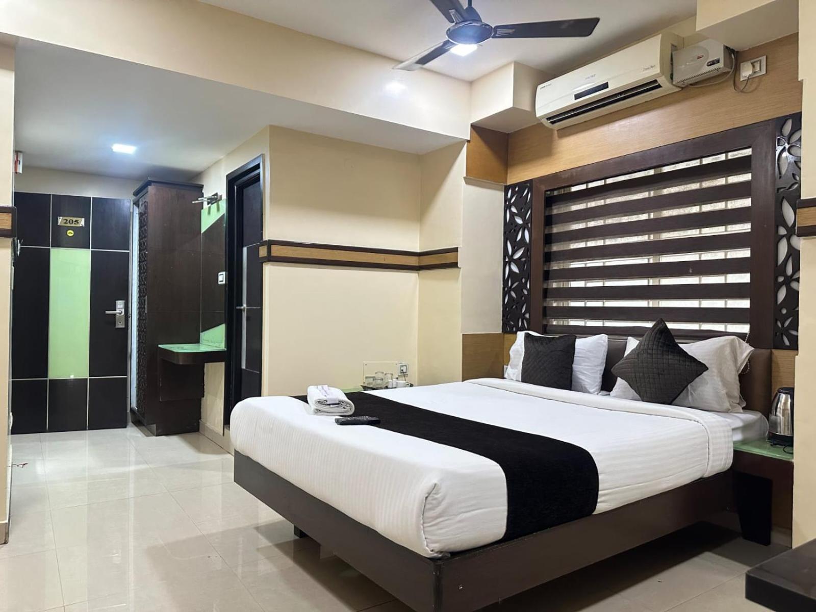 Vp International Hotel Bangalore Luaran gambar